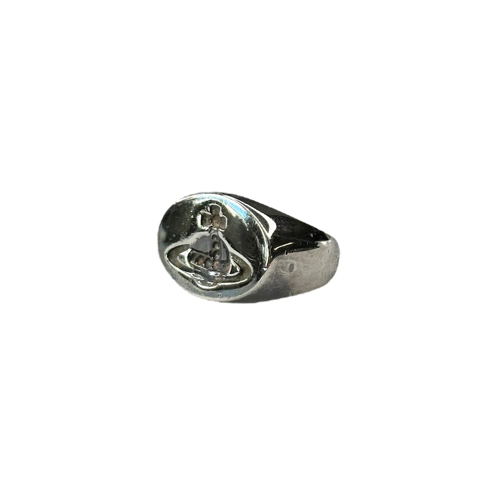 (5) VIVIENNE WESTWOOD 925 SILVER SIGNET RING