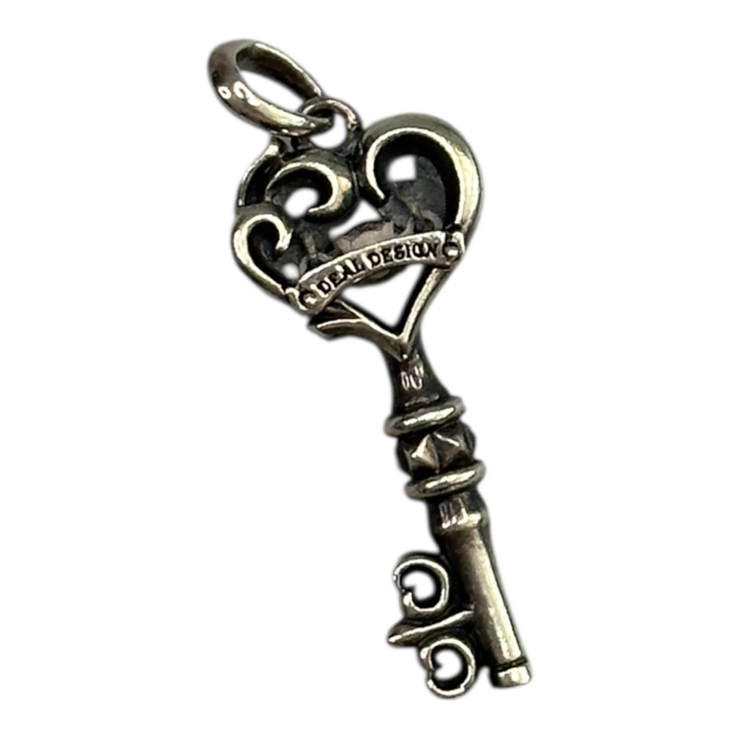 DEAL DESIGN KEY PENDANT - 925 SILVER